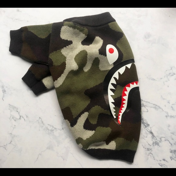 CAMO SHARK DOG SWEATER - Picture 4 of 5